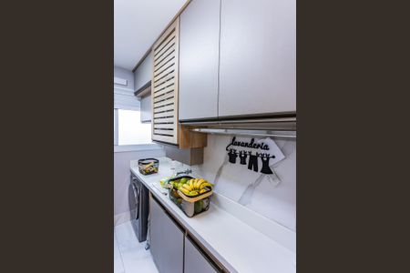 Apartamento à venda com 107m², 3 quartos e 2 vagas Apartamento à venda com 107m², 3 quartos e 2 vagasCozinha e área de serviço