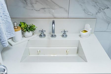 Apartamento à venda com 107m², 3 quartos e 2 vagas Apartamento à venda com 107m², 3 quartos e 2 vagasBanheiro suite 3