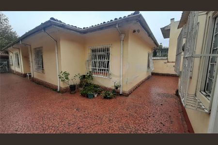 Casa à venda com 180m², 4 quartos e 5 vagas
