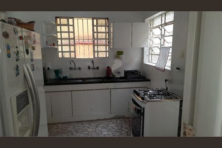 Casa à venda com 180m², 4 quartos e 5 vagas