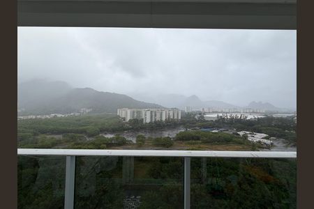 Apartamento à venda com 77m², 2 quartos e 1 vaga Apartamento à venda com 77m², 2 quartos e 1 vagaSala - Varanda