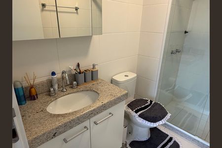 Apartamento à venda com 77m², 2 quartos e 1 vaga Apartamento à venda com 77m², 2 quartos e 1 vagaBanheiro da suíte 2
