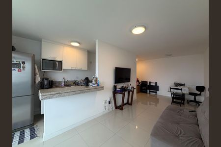 Sala de apartamento à venda com 2 quartos, 77m² em Barra Olímpica, Rio de Janeiro