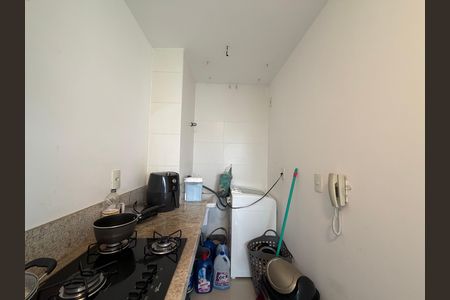 Apartamento à venda com 77m², 2 quartos e 1 vaga Apartamento à venda com 77m², 2 quartos e 1 vagaÁrea de serviço