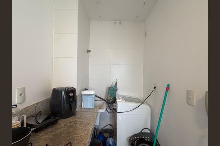 Apartamento à venda com 77m², 2 quartos e 1 vaga Apartamento à venda com 77m², 2 quartos e 1 vagaÁrea de serviço