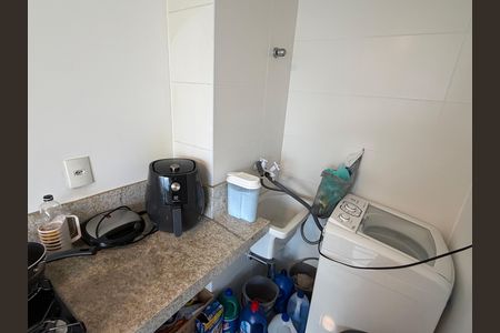 Apartamento à venda com 77m², 2 quartos e 1 vaga Apartamento à venda com 77m², 2 quartos e 1 vagaÁrea de serviço