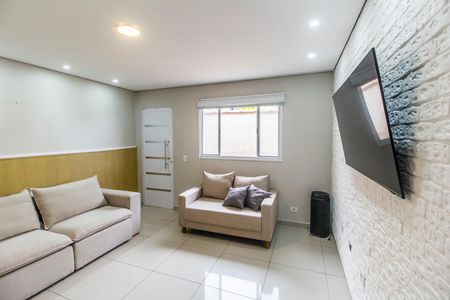 Sala de casa para alugar com 2 quartos, 175m² em Chácara Adriana Aparecida, Carapicuíba