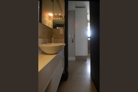 Apartamento para alugar com 154m², 3 quartos e 2 vagas Apartamento para alugar com 154m², 3 quartos e 2 vagasLavabo