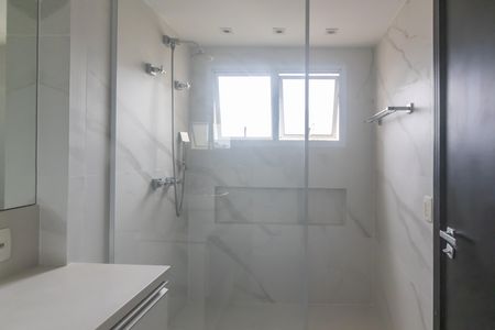 Apartamento para alugar com 154m², 3 quartos e 2 vagas Apartamento para alugar com 154m², 3 quartos e 2 vagasBanheiro da Suíte