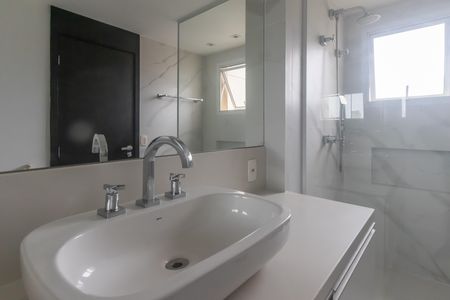 Apartamento para alugar com 154m², 3 quartos e 2 vagas Apartamento para alugar com 154m², 3 quartos e 2 vagasBanheiro da Suíte