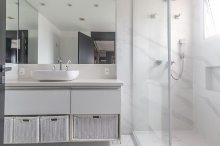 Apartamento para alugar com 154m², 3 quartos e 2 vagas Apartamento para alugar com 154m², 3 quartos e 2 vagasBanheiro da Suíte