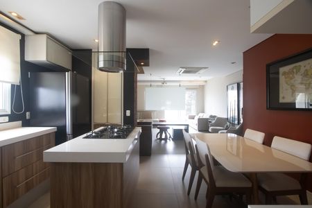 Apartamento para alugar com 154m², 3 quartos e 2 vagas Apartamento para alugar com 154m², 3 quartos e 2 vagasCozinha