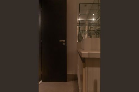Apartamento para alugar com 154m², 3 quartos e 2 vagas Apartamento para alugar com 154m², 3 quartos e 2 vagasBanheiro Corredor