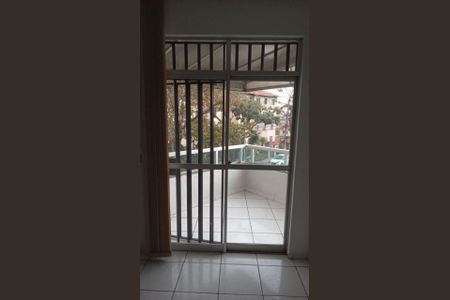 Apartamento à venda com 150m², 3 quartos e 1 vaga Apartamento à venda com 150m², 3 quartos e 1 vagaVaranda