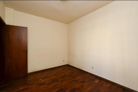 Apartamento à venda com 120m², 3 quartos e 1 vaga Apartamento à venda com 120m², 3 quartos e 1 vagaQuarto 2