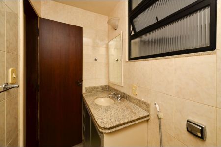 Apartamento à venda com 120m², 3 quartos e 1 vaga Apartamento à venda com 120m², 3 quartos e 1 vagaBanheiro Suíte
