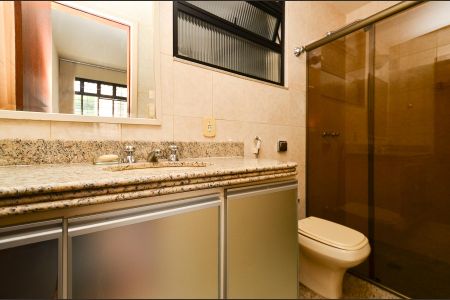 Apartamento à venda com 120m², 3 quartos e 1 vaga Apartamento à venda com 120m², 3 quartos e 1 vagaBanheiro Suíte