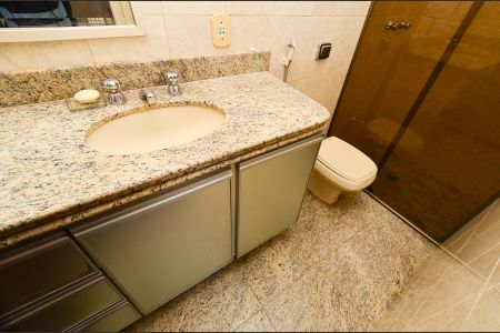 Apartamento à venda com 120m², 3 quartos e 1 vaga Apartamento à venda com 120m², 3 quartos e 1 vagaBanheiro Suíte