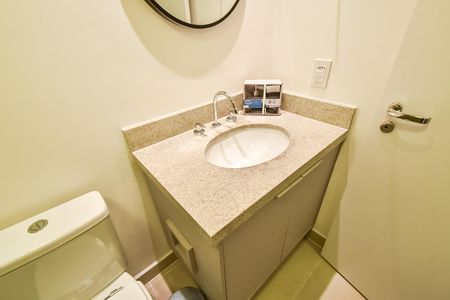 Banheiro de apartamento para alugar com 1 quarto, 27m² em Ipiranga, São Paulo