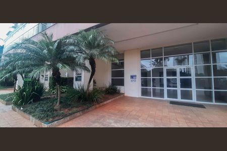Apartamento à venda com 171m², 3 quartos e 3 vagasFachada e portaria