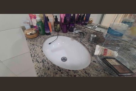 Apartamento à venda com 171m², 3 quartos e 3 vagasBanheiro da Suíte 1