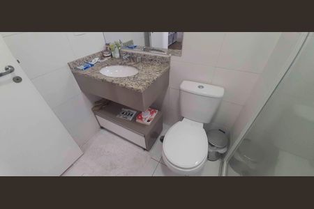 Apartamento à venda com 171m², 3 quartos e 3 vagasBanheiro da Suíte 2