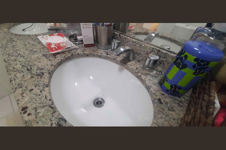 Apartamento à venda com 171m², 3 quartos e 3 vagasBanheiro da Suíte 1