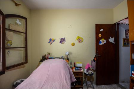 Casa à venda com 210m², 3 quartos e 2 vagasQuarto 3