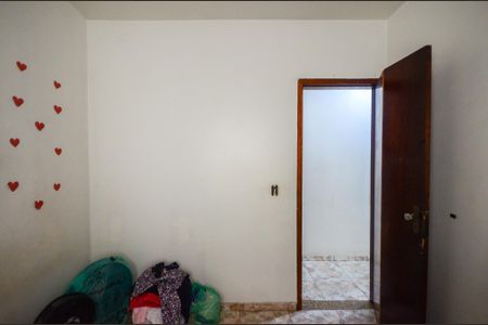 Casa à venda com 210m², 3 quartos e 2 vagasQuarto 2