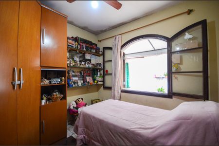 Casa à venda com 210m², 3 quartos e 2 vagasQuarto 3