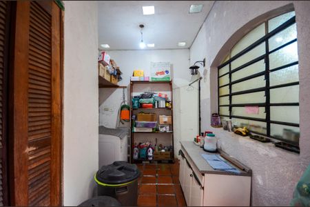 Casa à venda com 210m², 3 quartos e 2 vagasÁrea de Serviço
