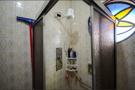 Casa à venda com 210m², 3 quartos e 2 vagasBanheiro