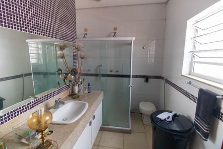Casa à venda com 70m², 2 quartos e 1 vaga Casa à venda com 70m², 2 quartos e 1 vagaBanheiro da Suíte