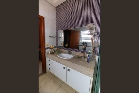 Casa à venda com 70m², 2 quartos e 1 vaga Casa à venda com 70m², 2 quartos e 1 vagaBanheiro da Suíte