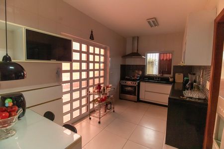 Casa à venda com 70m², 2 quartos e 1 vaga Casa à venda com 70m², 2 quartos e 1 vagaCozinha