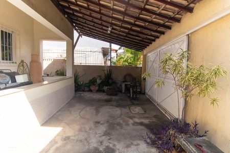 Casa à venda com 70m², 2 quartos e 1 vaga Casa à venda com 70m², 2 quartos e 1 vagaÁrea externa