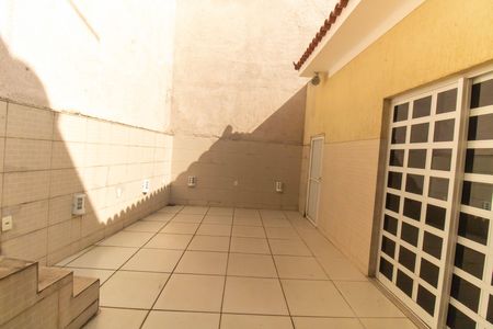Casa à venda com 70m², 2 quartos e 1 vaga Casa à venda com 70m², 2 quartos e 1 vagaÁrea externa