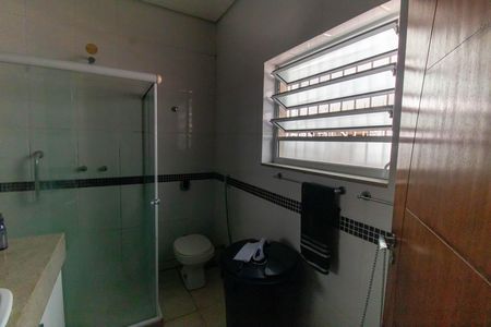 Casa à venda com 70m², 2 quartos e 1 vaga Casa à venda com 70m², 2 quartos e 1 vagaBanheiro da Suíte