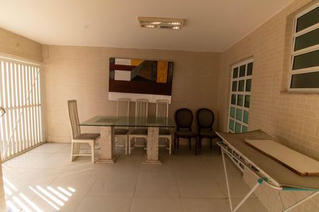 Casa à venda com 70m², 2 quartos e 1 vaga Casa à venda com 70m², 2 quartos e 1 vagaÁrea externa
