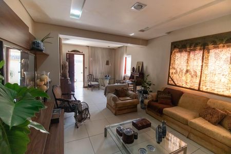 Casa à venda com 70m², 2 quartos e 1 vaga Casa à venda com 70m², 2 quartos e 1 vagaSala