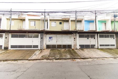 Casa para alugar com 200m², 3 quartos e 2 vagasFachada + Placa