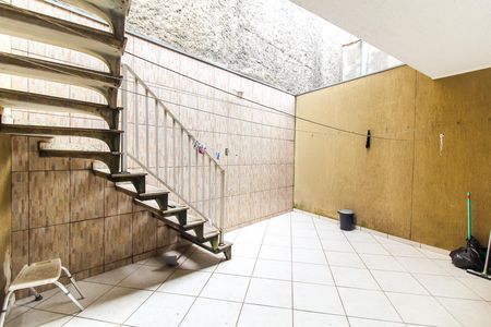 Casa para alugar com 200m², 3 quartos e 2 vagasQuintal