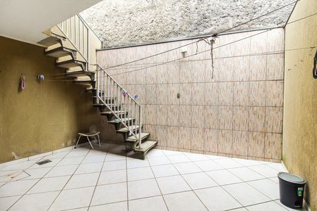 Casa para alugar com 200m², 3 quartos e 2 vagasQuintal