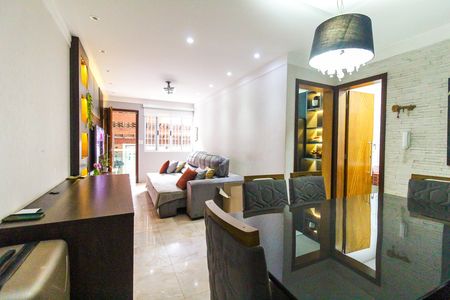 Casa para alugar com 200m², 3 quartos e 2 vagasSala