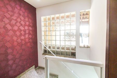 Casa para alugar com 200m², 3 quartos e 2 vagasHall