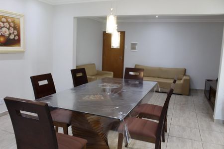Sala de casa para alugar com 3 quartos, 90m² em Coracao de Jesus, Belo Horizonte