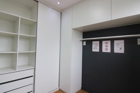 Quarto 1 de apartamento para alugar com 2 quartos, 38m² em Vila Cosmopolita, São Paulo