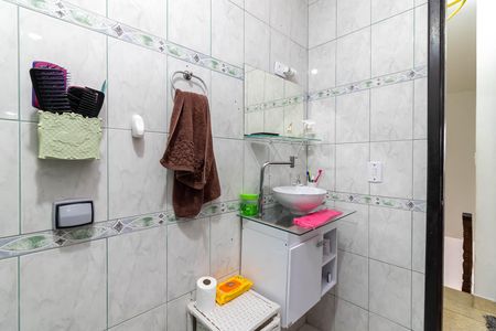 Casa à venda com 145m², 3 quartos e 1 vaga Casa à venda com 145m², 3 quartos e 1 vagaBanheiro 2