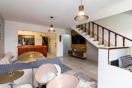 Sala de Estar de casa à venda com 3 quartos, 145m² em Vila Espanhola, São Paulo