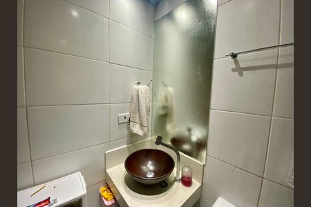 Apartamento à venda com 52m², 2 quartos e 1 vaga Apartamento à venda com 52m², 2 quartos e 1 vagaBanheiro
